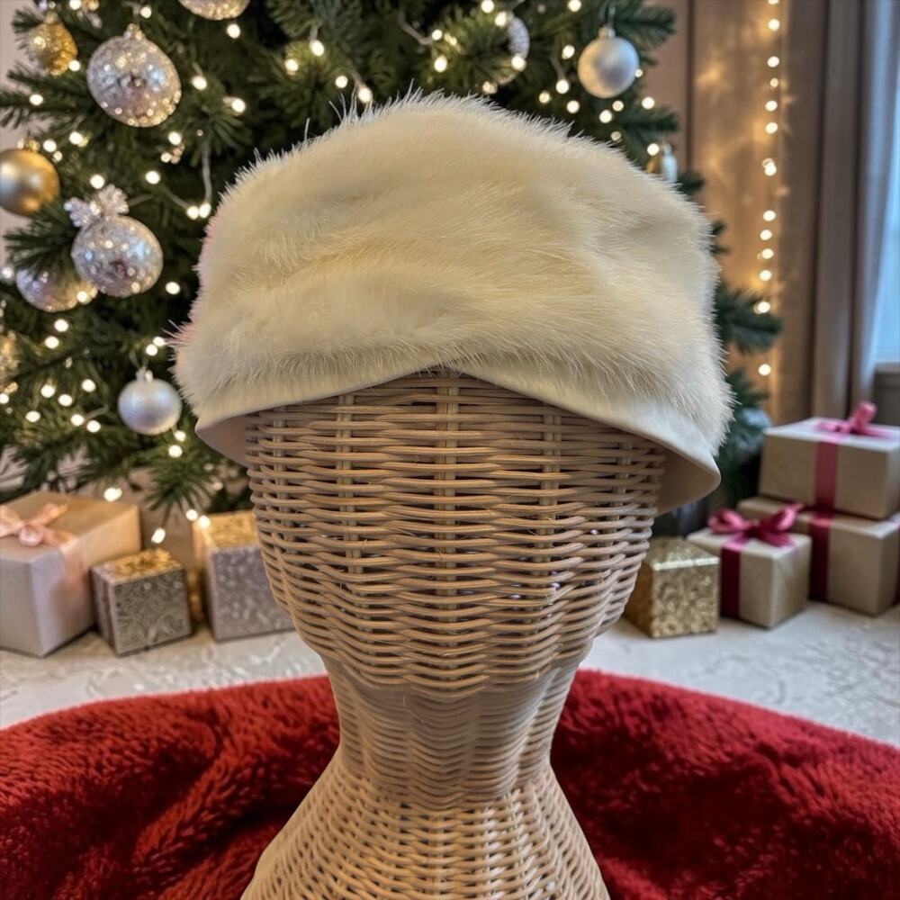 Vintage Darcel Exclusive Ivory Real Fur Hat Bucket Cloche Winter Hat USA 22”